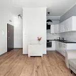 Apartment Stylowy W Centrum Poznania By Renters Posen