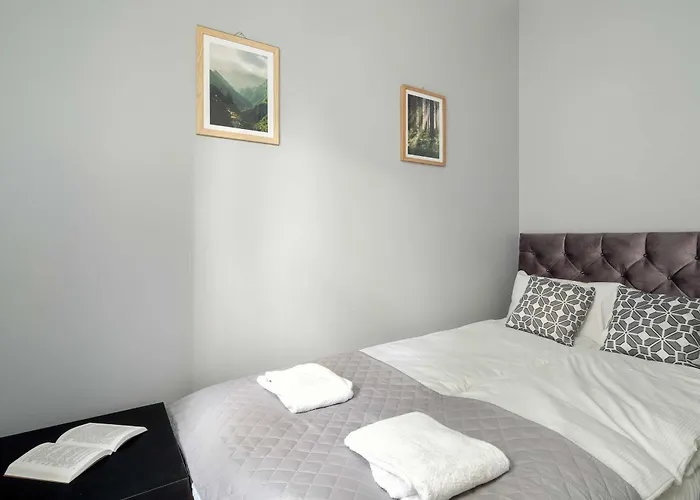 Stylowy W Centrum Poznania By Renters Апартаменти Познань